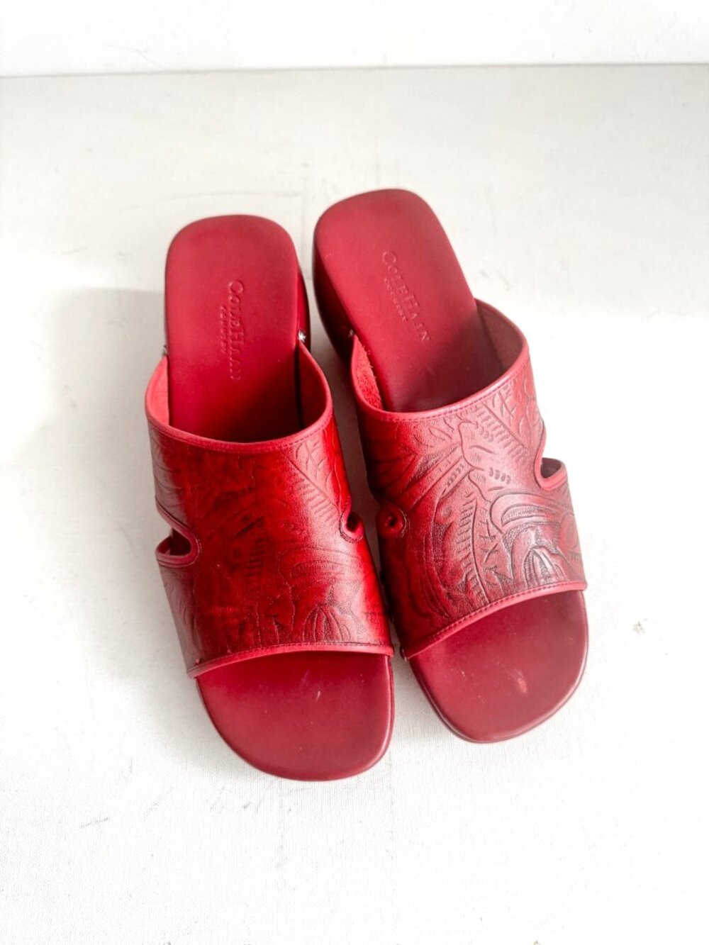 Vintage Y2k cole Haan red Leather hand tooled Slip on Sandals 8